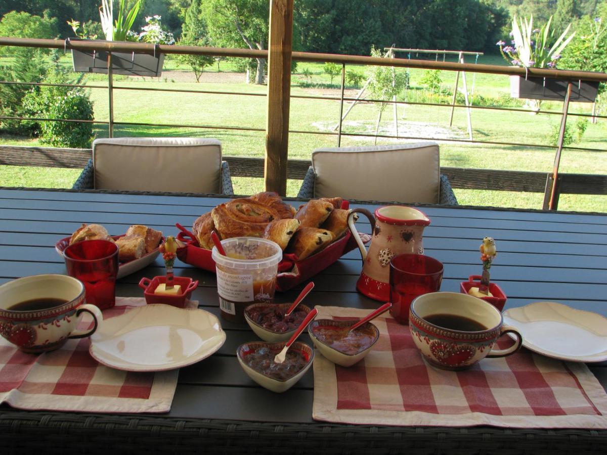 Le Petit Nid Douillet Bed & Breakfast Trescleoux ภายนอก รูปภาพ