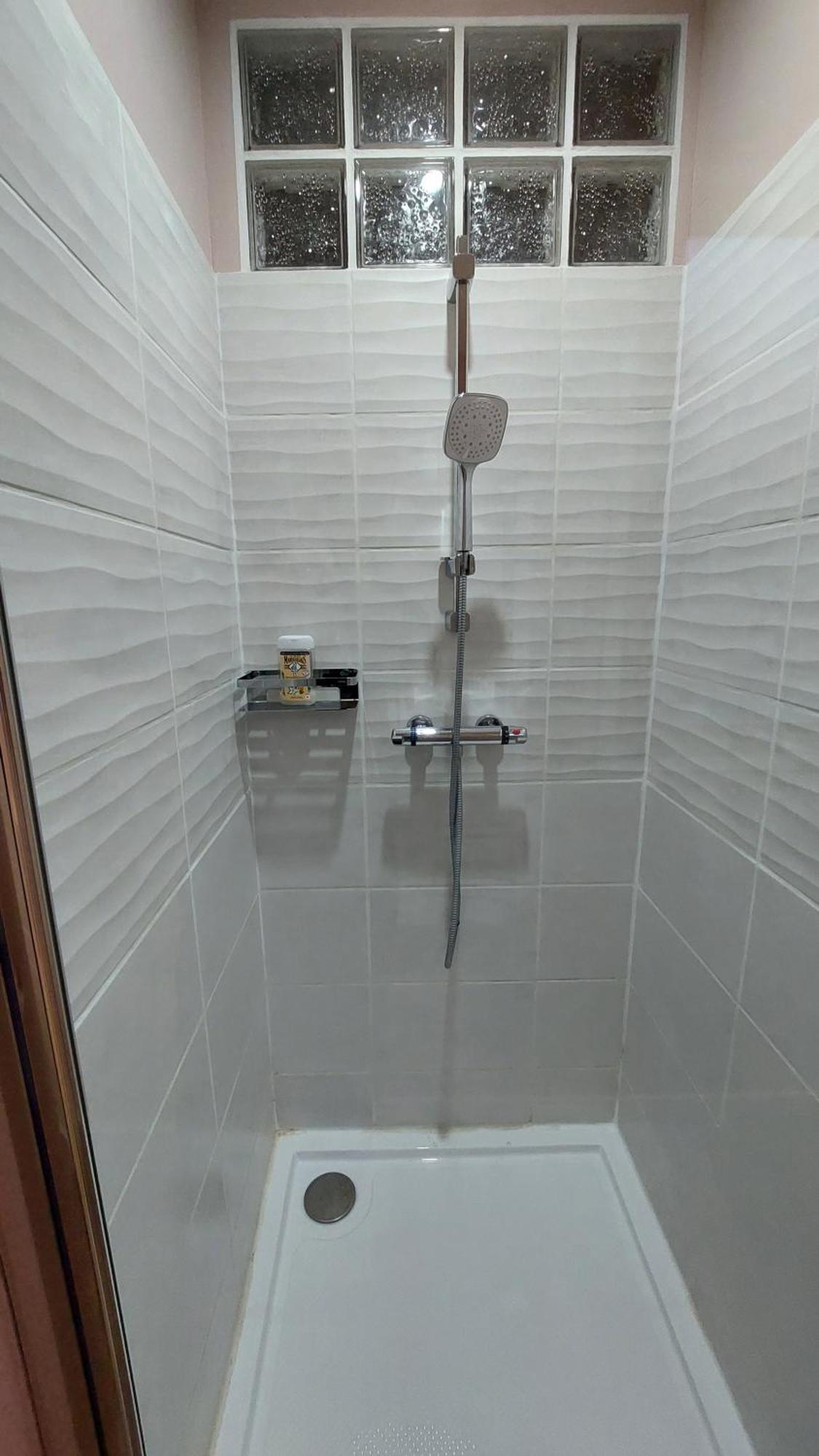 Le Petit Nid Douillet Bed & Breakfast Trescleoux ภายนอก รูปภาพ