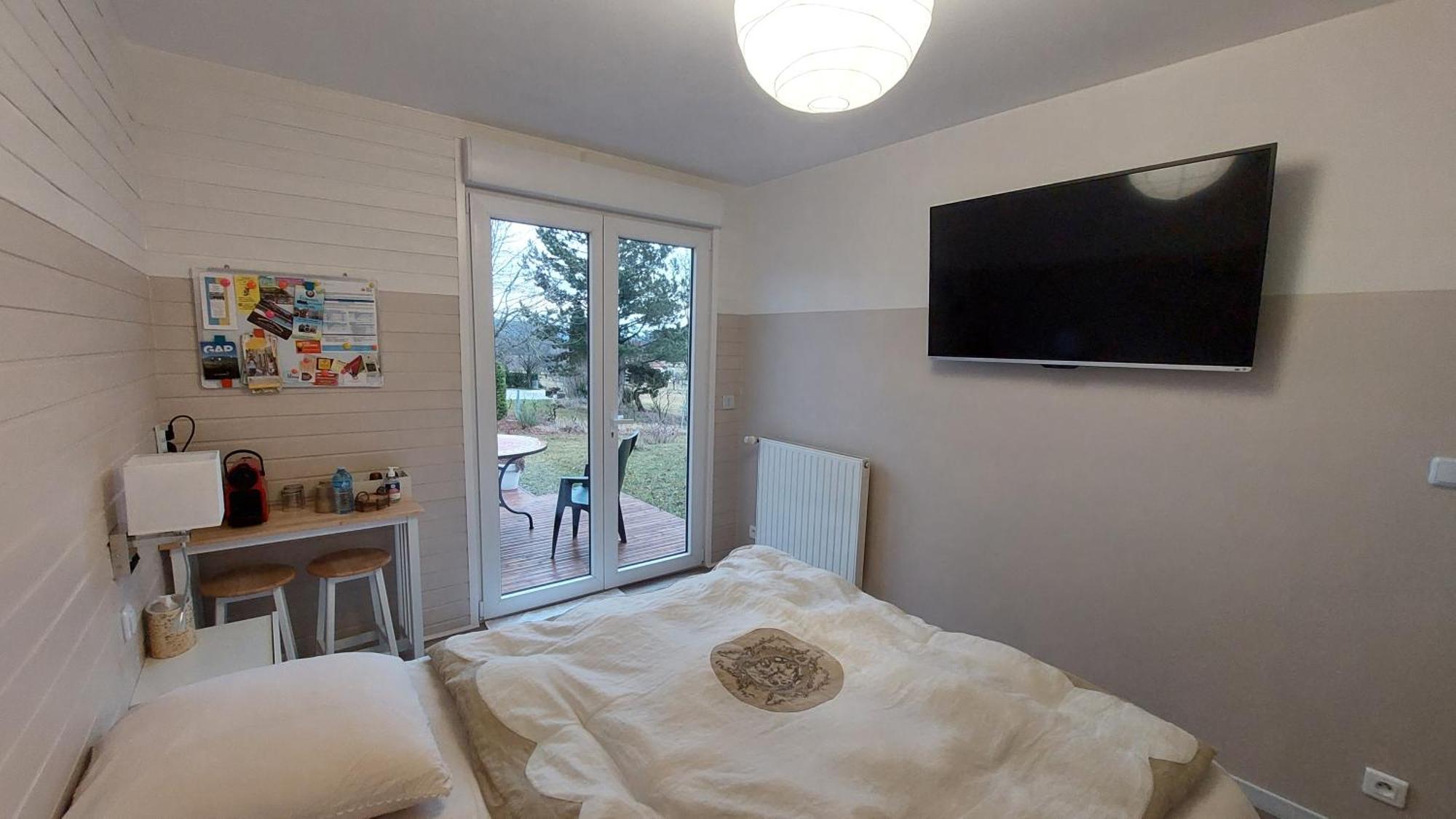 Le Petit Nid Douillet Bed & Breakfast Trescleoux ภายนอก รูปภาพ